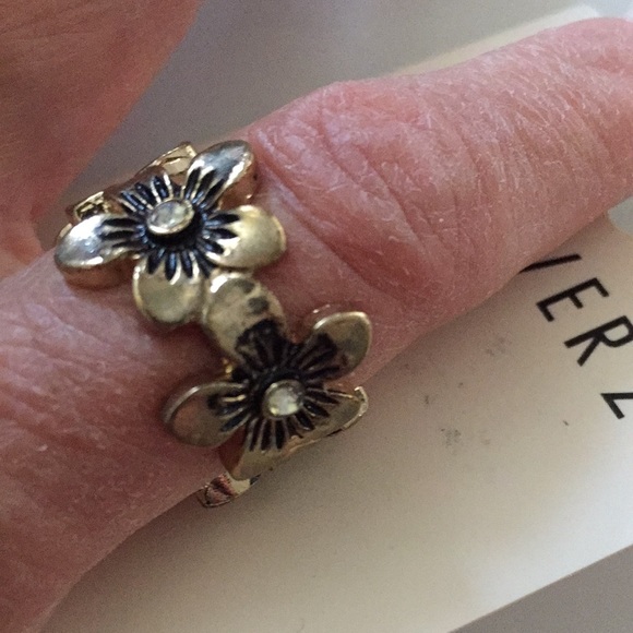 FREE WITH PURCHASE or 3/$20. Hawaiian flower ring - add on 5.00 - Picture 3 of 3